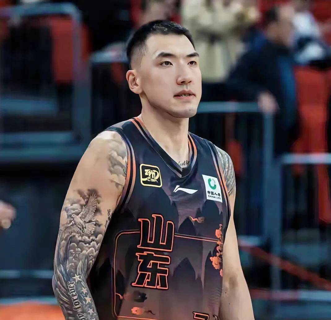 转折点山东男篮内部沟通风云突变犹他爵士赛前回应争议，连对手都承认：今晨山东男篮再遭质疑的简单介绍